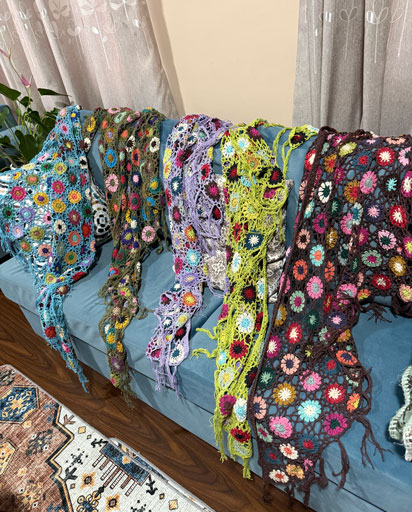 Nepalese-Clothing,-Cotton-Scarves
