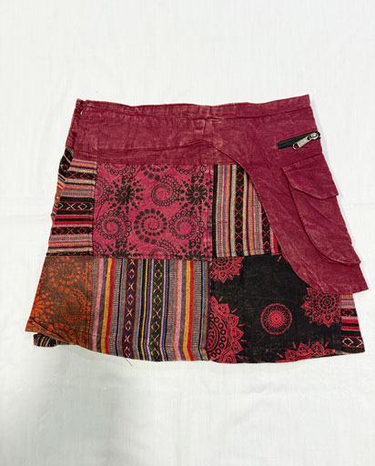 Money-Belt-Skirts,-Hippie-Clothing,-Kathmandu-Hippie-Clothing